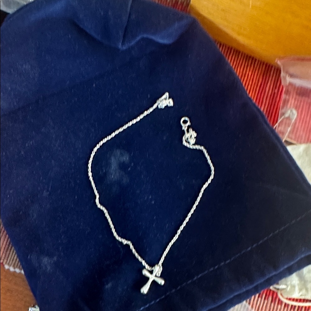 Chic Silver Cross Pendant Necklace